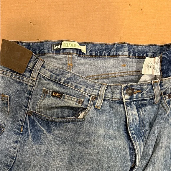 Lee Relaxed Fit Men's Jeans in Light Blue - Picture 4 of 4